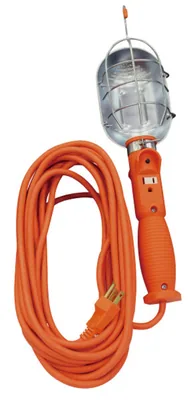16/3 25' SJTW NARANJA LÁMPARA DE TRABAJO 75W - CON TOMA DE CORRIENTE Y PROTECTOR METÁLICO