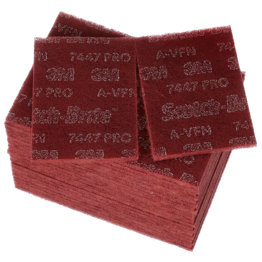 Almohadilla Manual Scotch-Brite™ 7447 Pro, PO-HP, A/O Very Fine, Granate, 6 in x 9 in