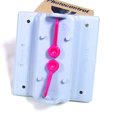 TAPA CAJA A PRUEBA DE INTEMPERIE - INTERRUPTOR DOBLE