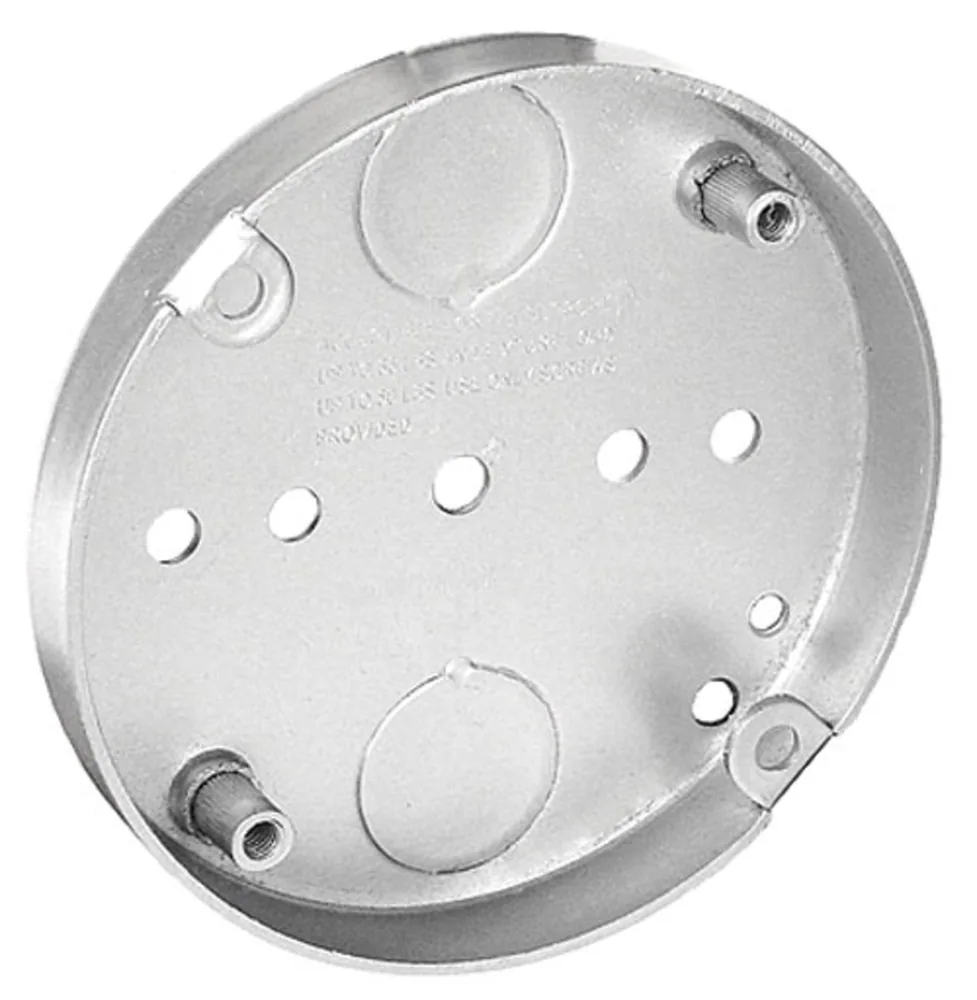 CAJA REDONDA DE 3-1/2", 1/2" DE PROFUNDIDAD - ESTIRADA CON KO'S PARA TUBO CONDUIT, OREJAS PARA FIXTURE 2-3/4" O.C.