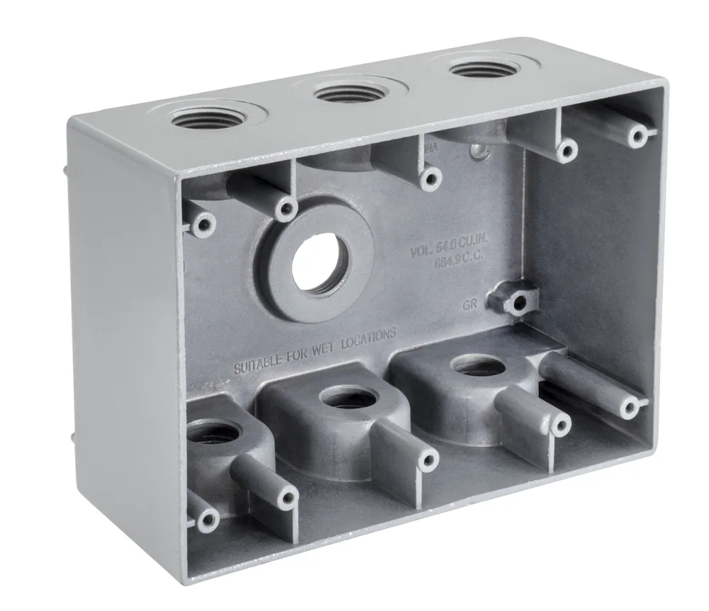CAJA RESISTENTE A LA INTEMPERIE 1" 7 ORIFICIOS 3-FASE
