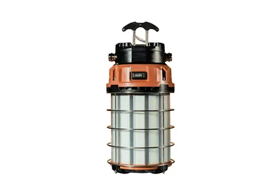 LÁMPARA LED PREFABRICADA DE 200W SUSPENDIDA