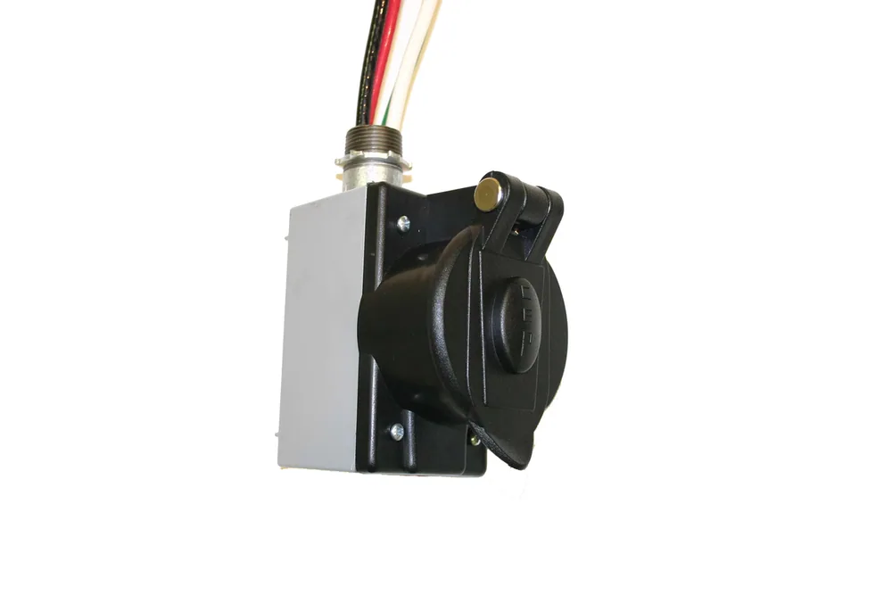 1 x 50A 125/250V 3P4W TWIST-LOCK FEMALE RECEPTACLE in Standard back box,with 6" #6 AWG Wires