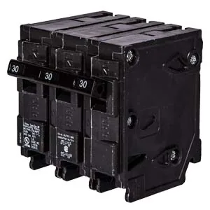 Interruptor termomagnético enchufable 3 polos 90 A 240 V 10 kA tipo QP